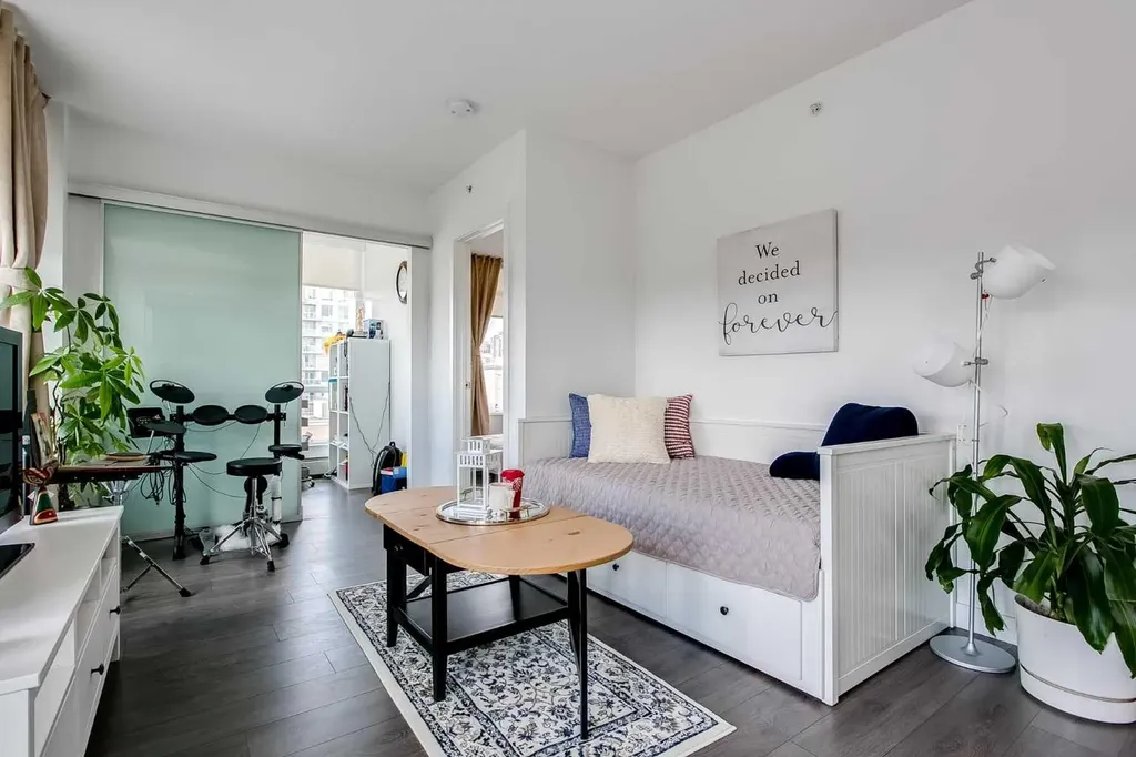 1501 6 Street SW Calgary AB T2R 0Z8