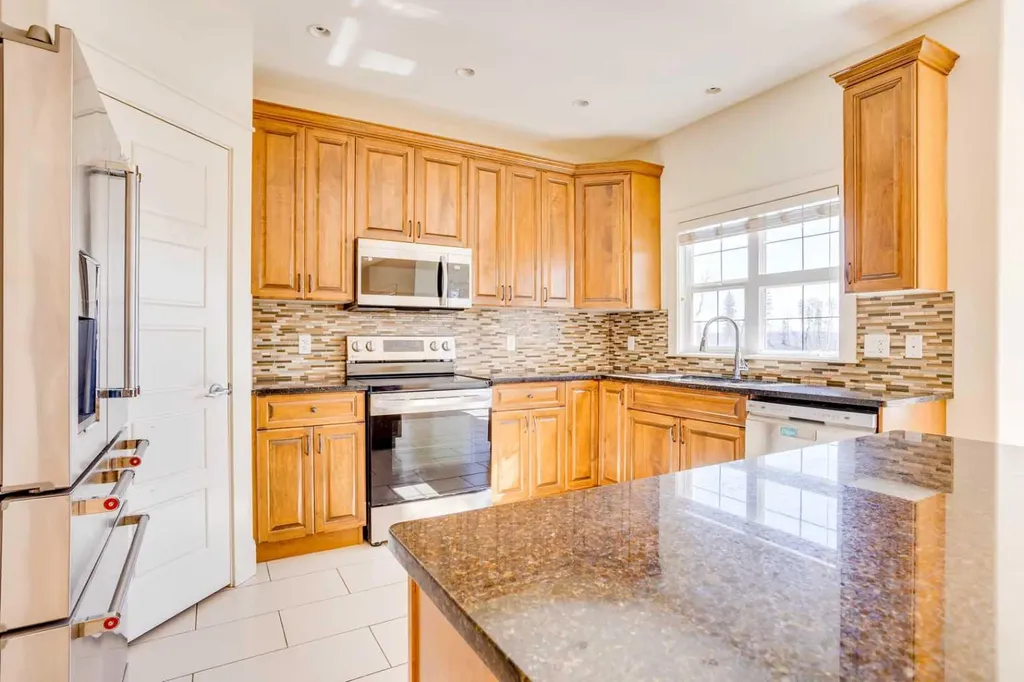 185 Falcon Drive Fort Mcmurray AB T9K0R8