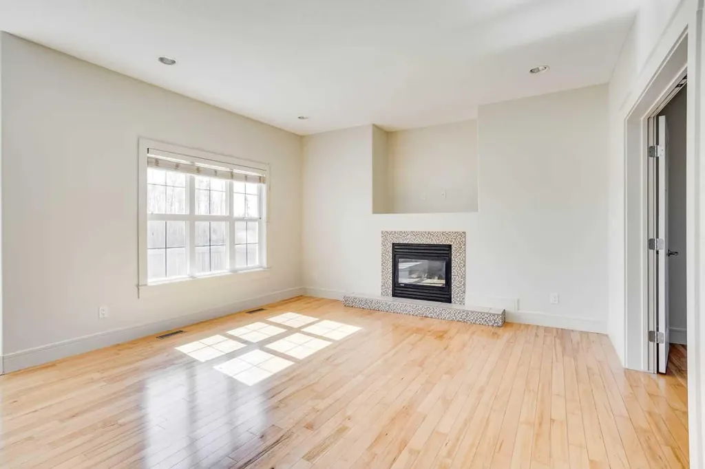 185 Falcon Drive Fort Mcmurray AB T9K0R8