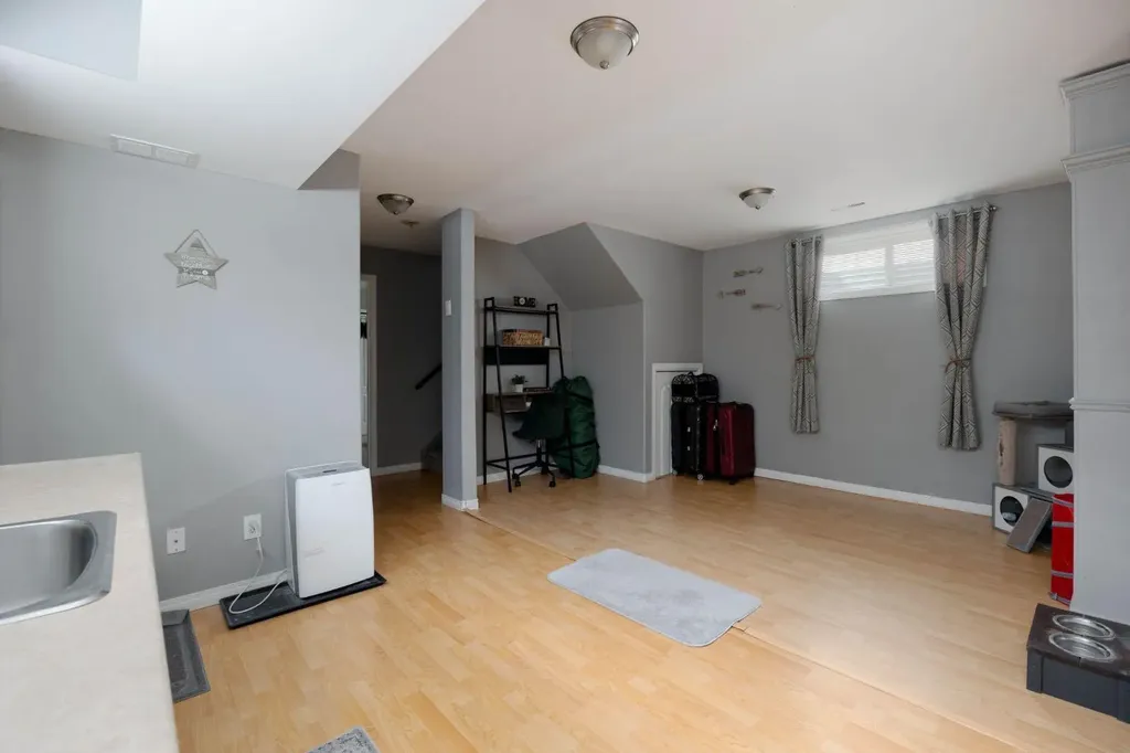 194 Mcdougall Crescent Fort Mcmurray AB T9K2P7