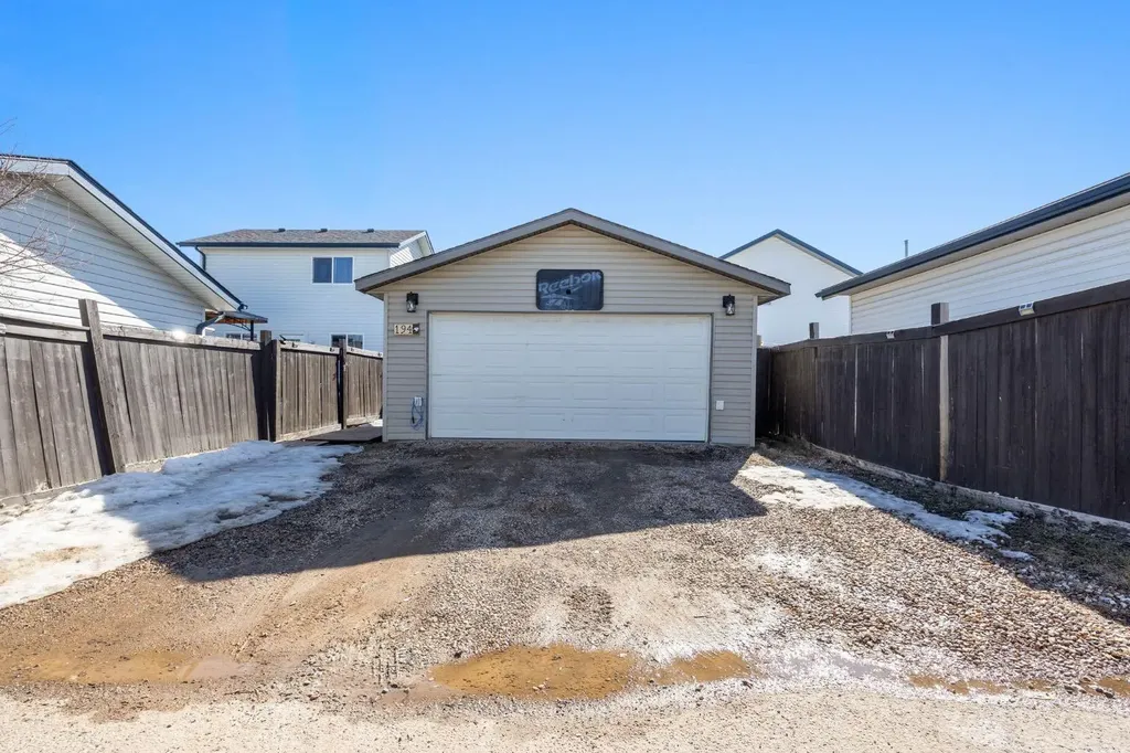 194 Mcdougall Crescent Fort Mcmurray AB T9K2P7