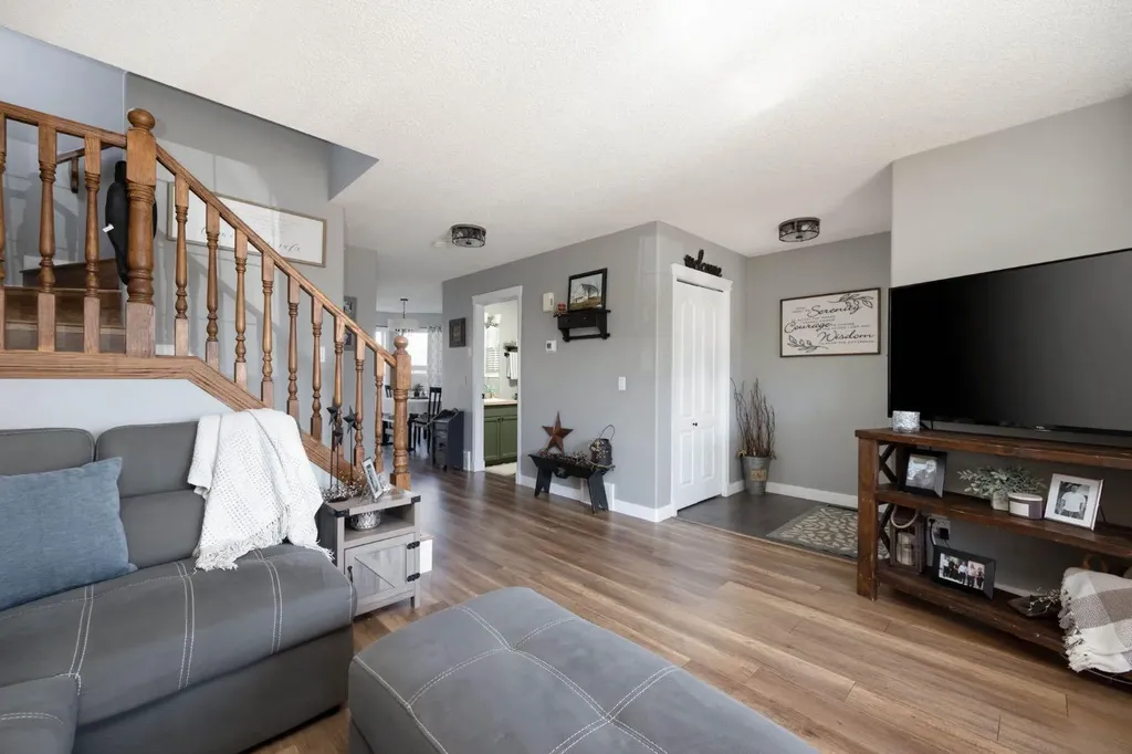 194 Mcdougall Crescent Fort Mcmurray AB T9K2P7