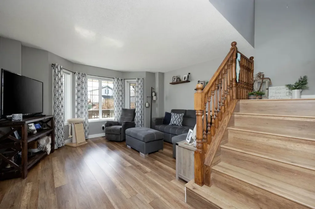 194 Mcdougall Crescent Fort Mcmurray AB T9K2P7