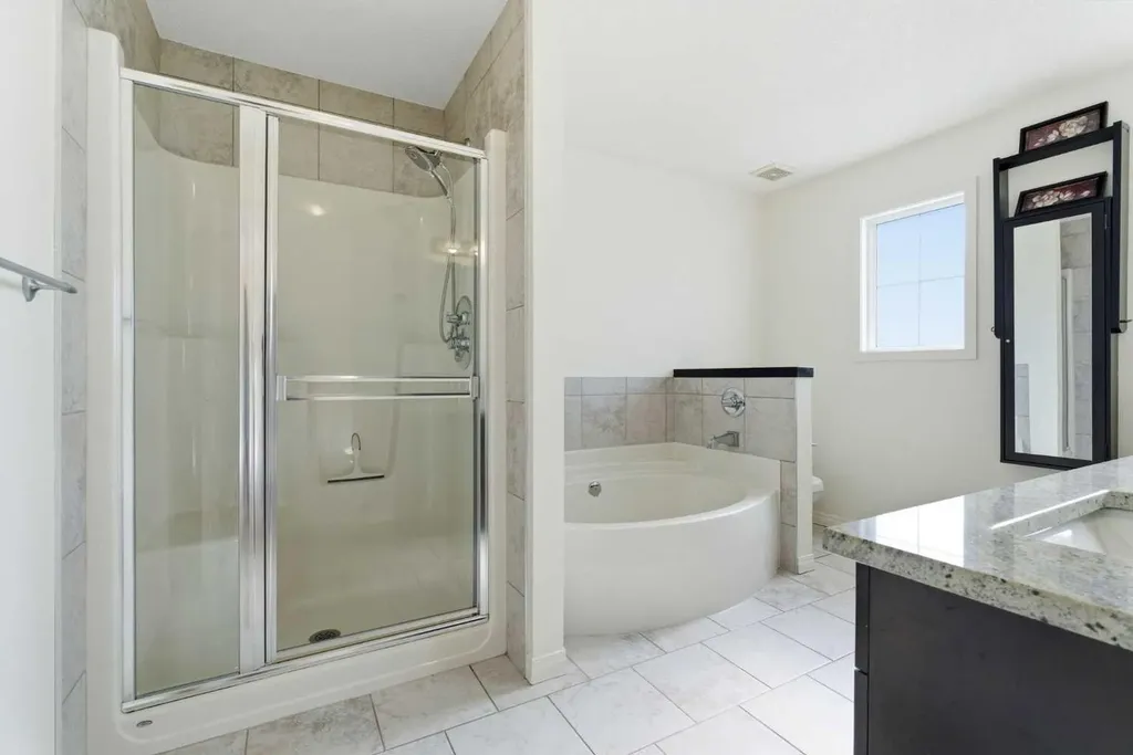 164 West Creek Green Chestermere AB T1X 0B4