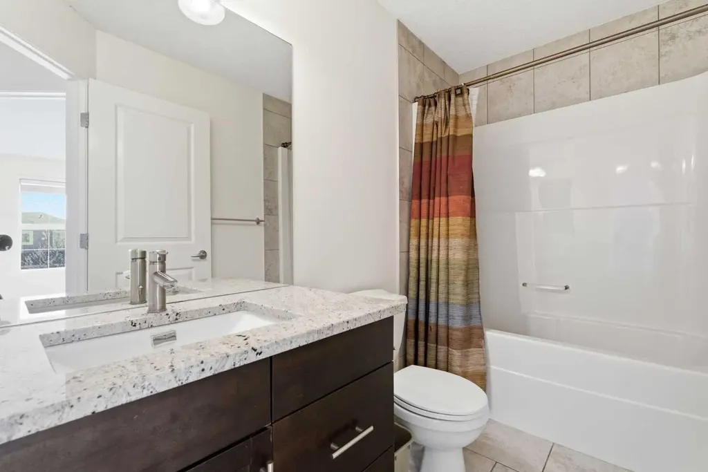 164 West Creek Green Chestermere AB T1X 0B4