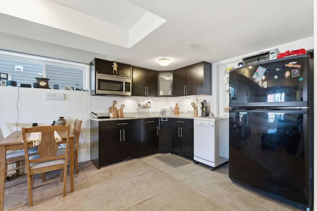 164 West Creek Green Chestermere AB T1X 0B4