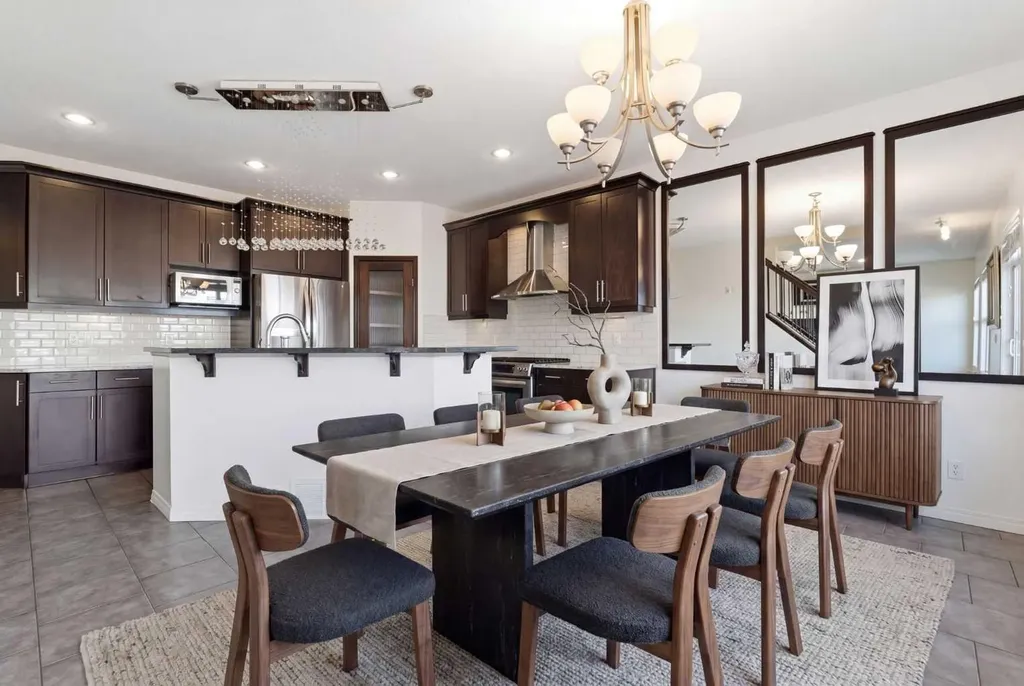 164 West Creek Green Chestermere AB T1X 0B4