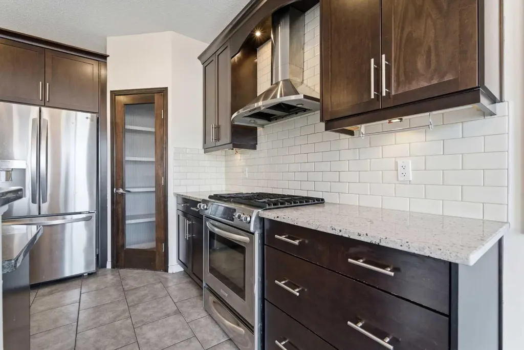 164 West Creek Green Chestermere AB T1X 0B4