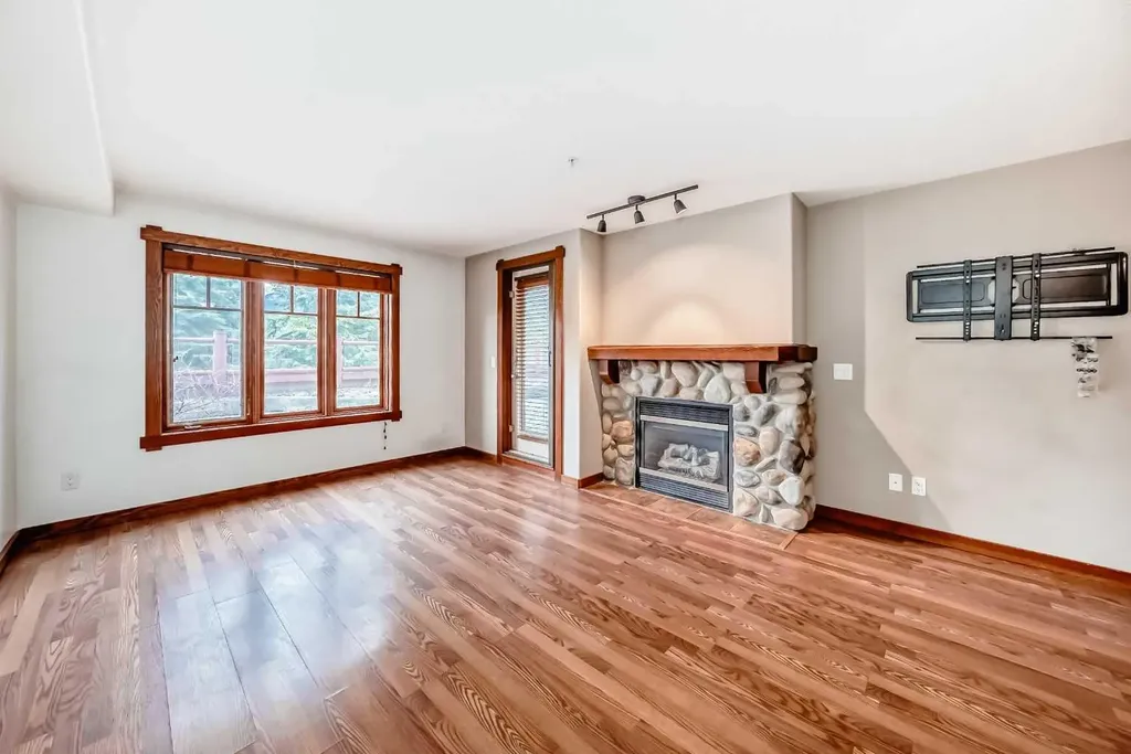 150 Crossbow Place Canmore AB T1W 3H5