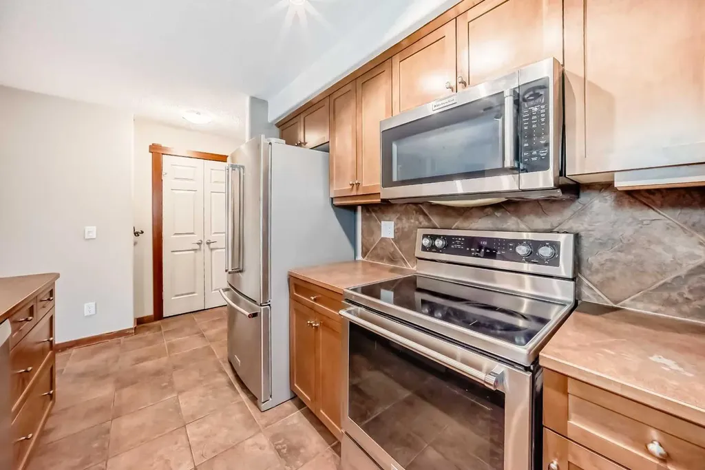 150 Crossbow Place Canmore AB T1W 3H5