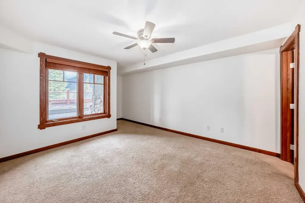 150 Crossbow Place Canmore AB T1W 3H5