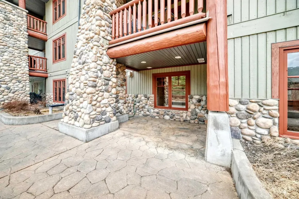 150 Crossbow Place Canmore AB T1W 3H5