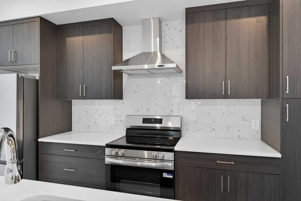 2231 81st Street SW Calgary AB T3H 6M4