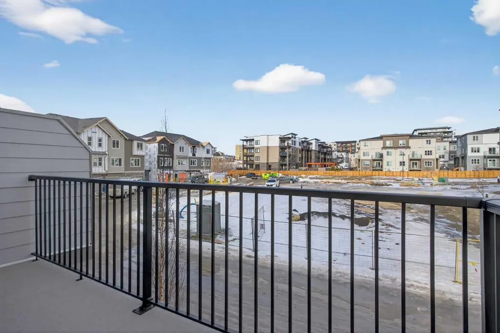 2231 81st Street SW Calgary AB T3H 3V8