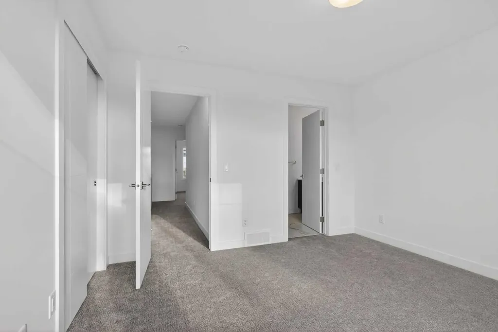 2231 81st Street SW Calgary AB T3H 6M4