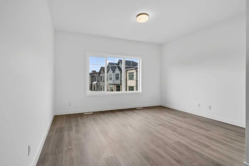 2231 81st Street SW Calgary AB T3H 6M4