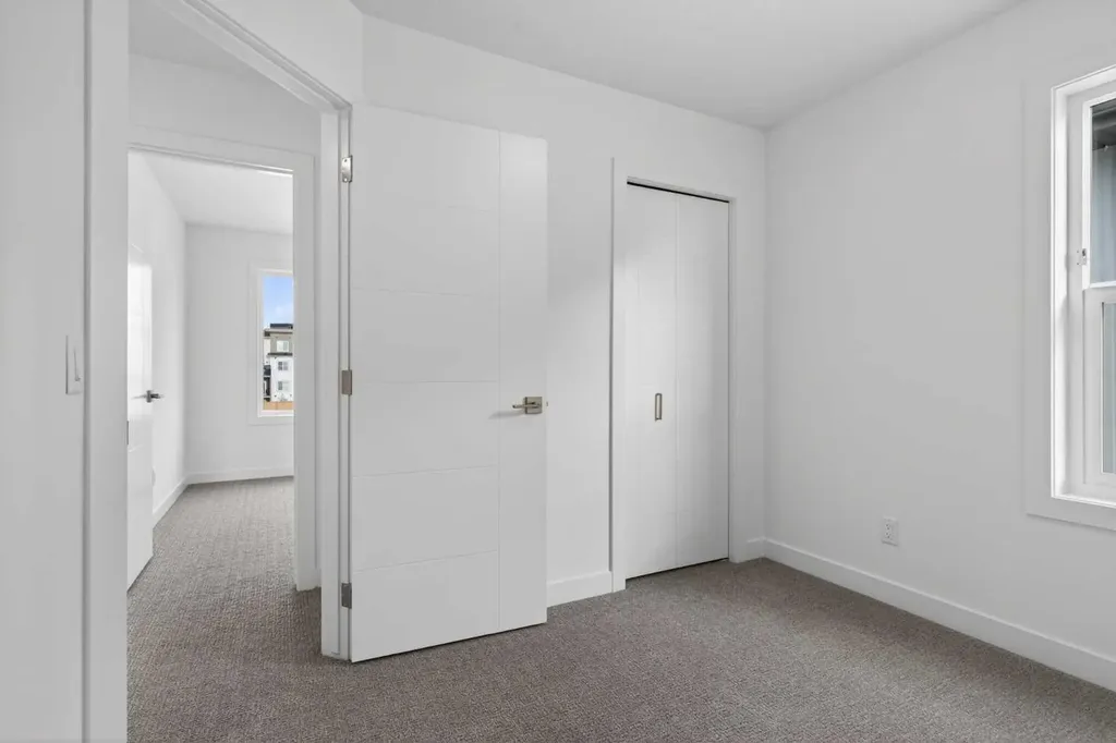 2231 81st Street SW Calgary AB T3H 3V8