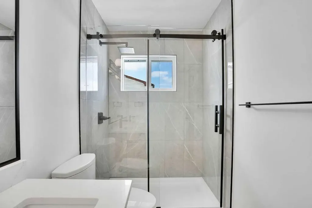 908 Stonehaven Road SW Calgary AB T2W 0P6