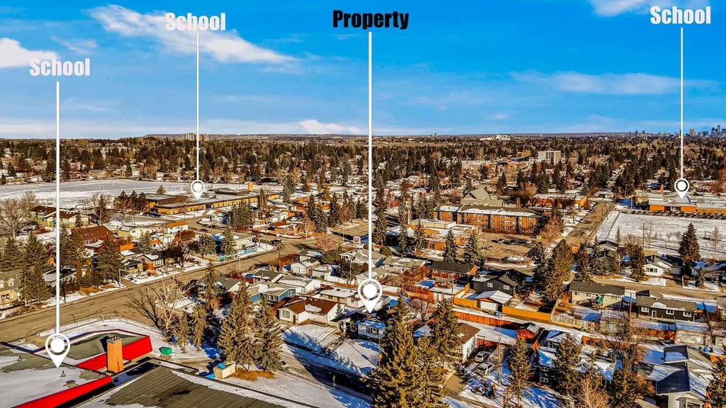 908 Stonehaven Road SW Calgary AB T2W 0P6