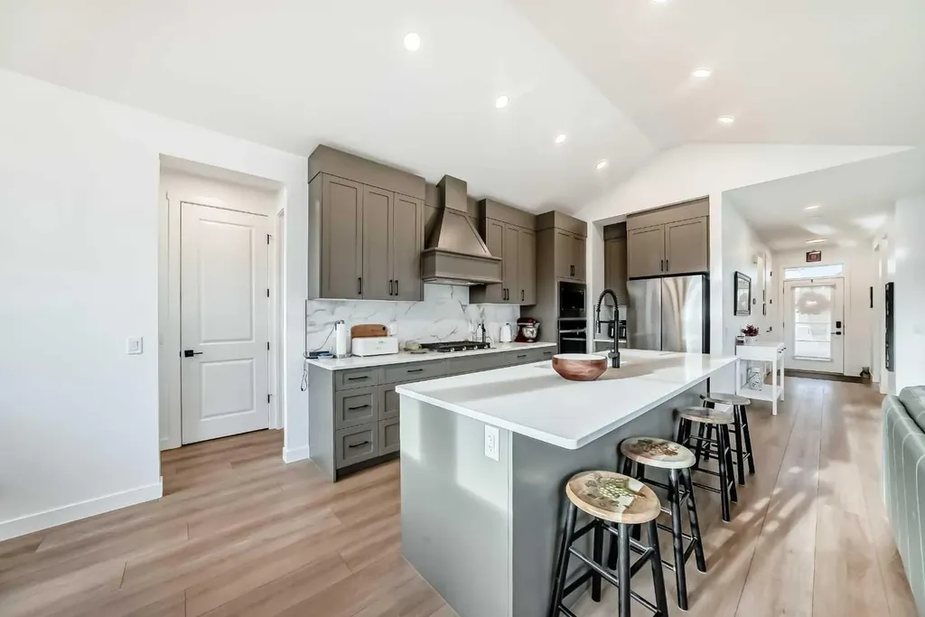568 Grayling Bend Rural Rocky View County AB T3Z 0H6