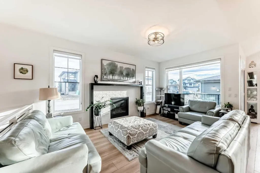 568 Grayling Bend Rural Rocky View County AB T3Z 0H6