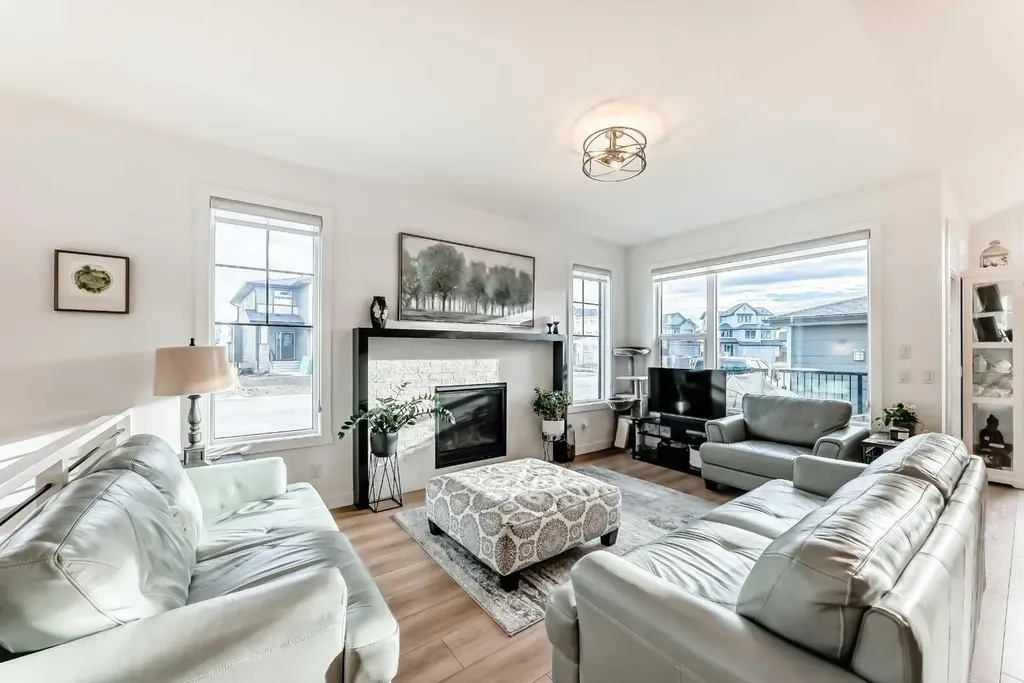568 Grayling Bend Rural Rocky View County AB T3Z 0H6