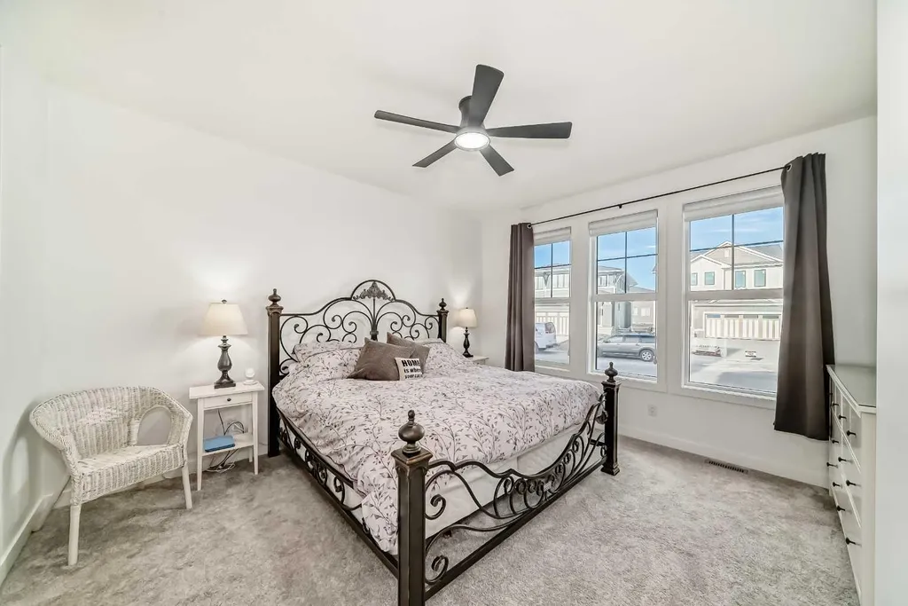 568 Grayling Bend Rural Rocky View County AB T3Z 0H6