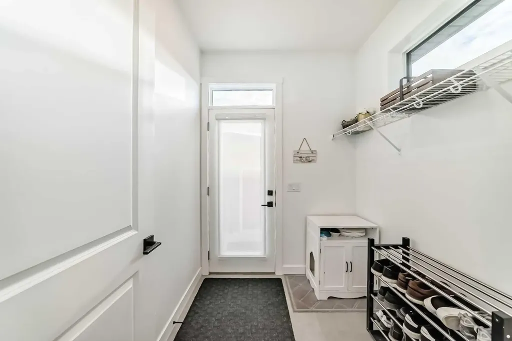 568 Grayling Bend Rural Rocky View County AB T3Z 0H6