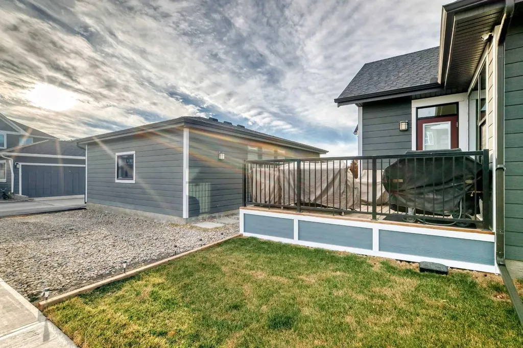 568 Grayling Bend Rural Rocky View County AB T3Z 0H6