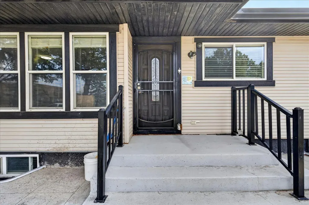 3620 28 Street SE Calgary AB T2B 2H9