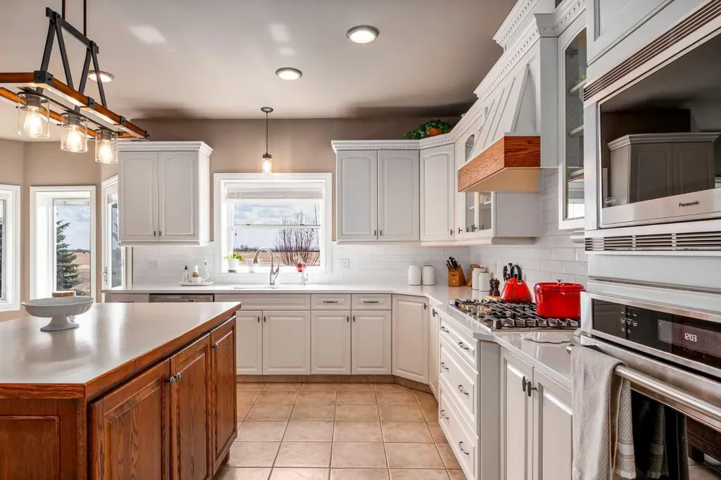 262039 Township Road 224 Rural Wheatland County AB T0J 0M0