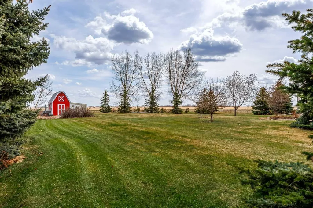 262039 Township Road 224 Rural Wheatland County AB T0J 0M0