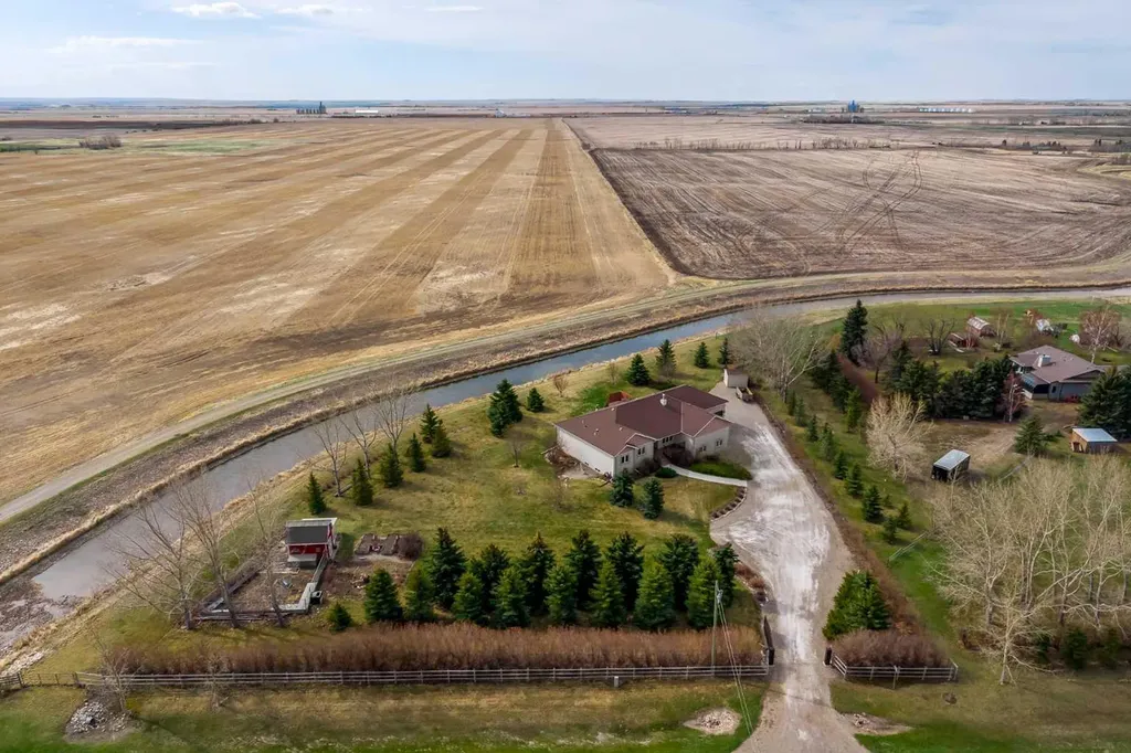 262039 Township Road 224 Rural Wheatland County AB T0J 0M0