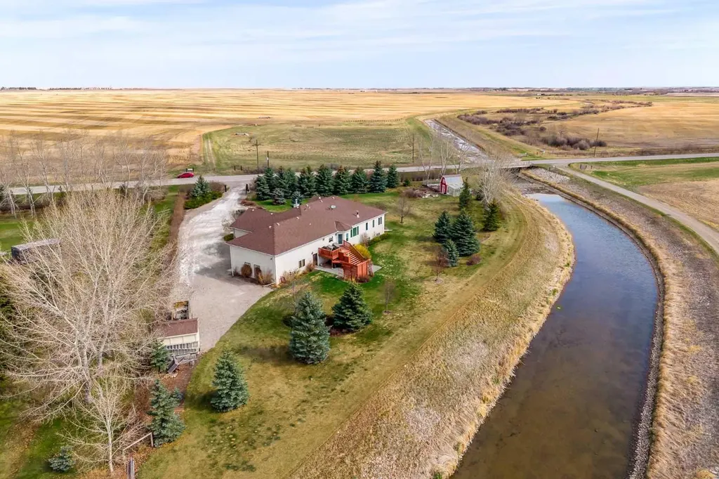 262039 Township Road 224 Rural Wheatland County AB T0J 0M0