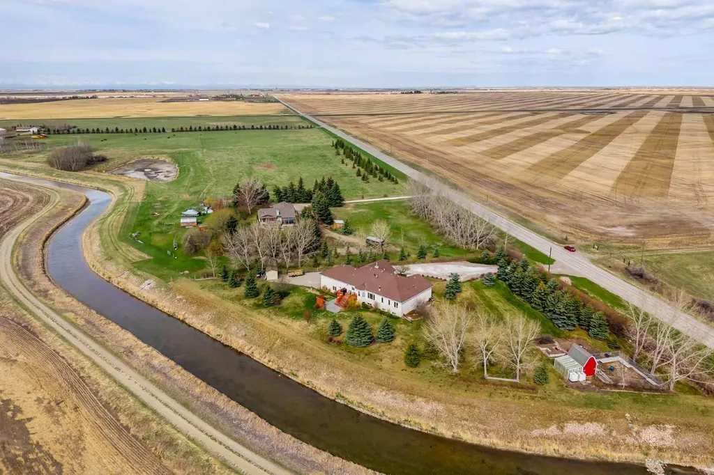 262039 Township Road 224 Rural Wheatland County AB T0J 0M0