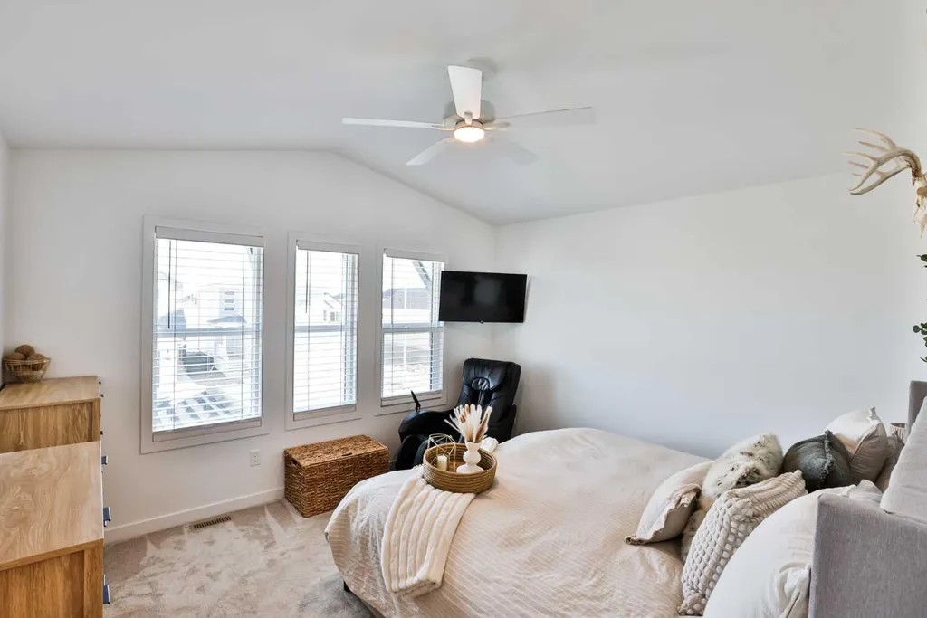 174 Caribou Bend N Lethbridge AB T1H 7J8