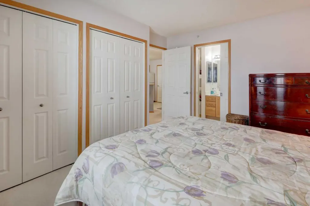 950 Arbour Lake Road NW Calgary AB T3G 5B3