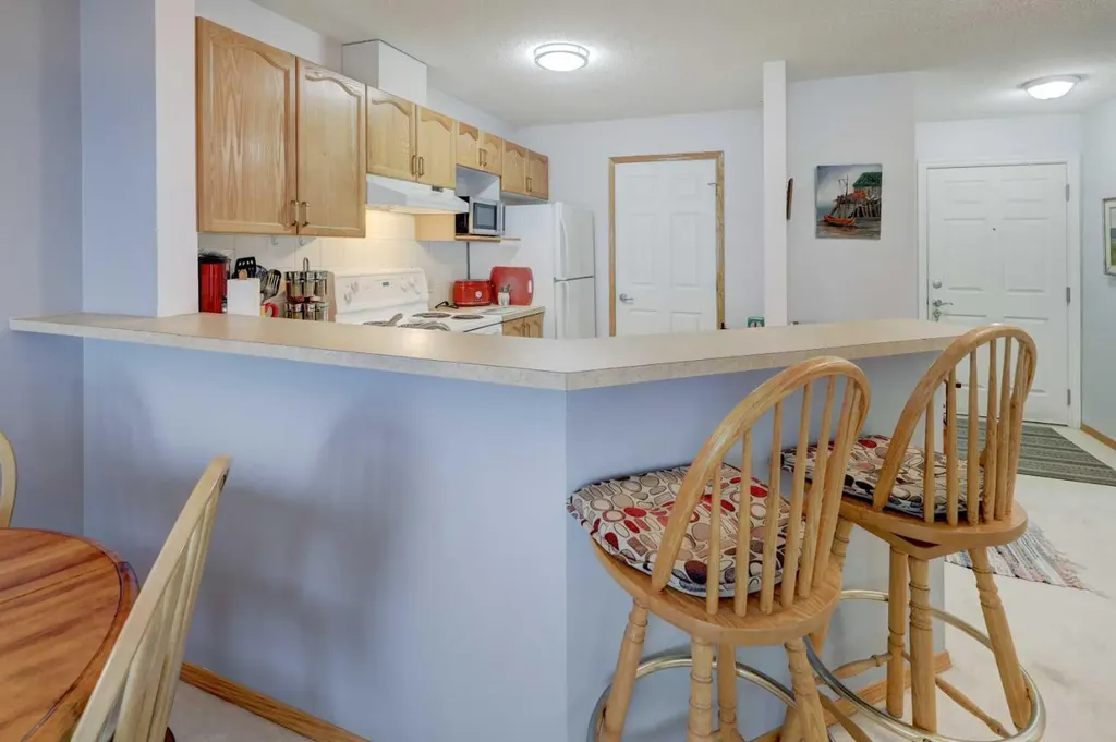 950 Arbour Lake Road NW Calgary AB T3G 5B3