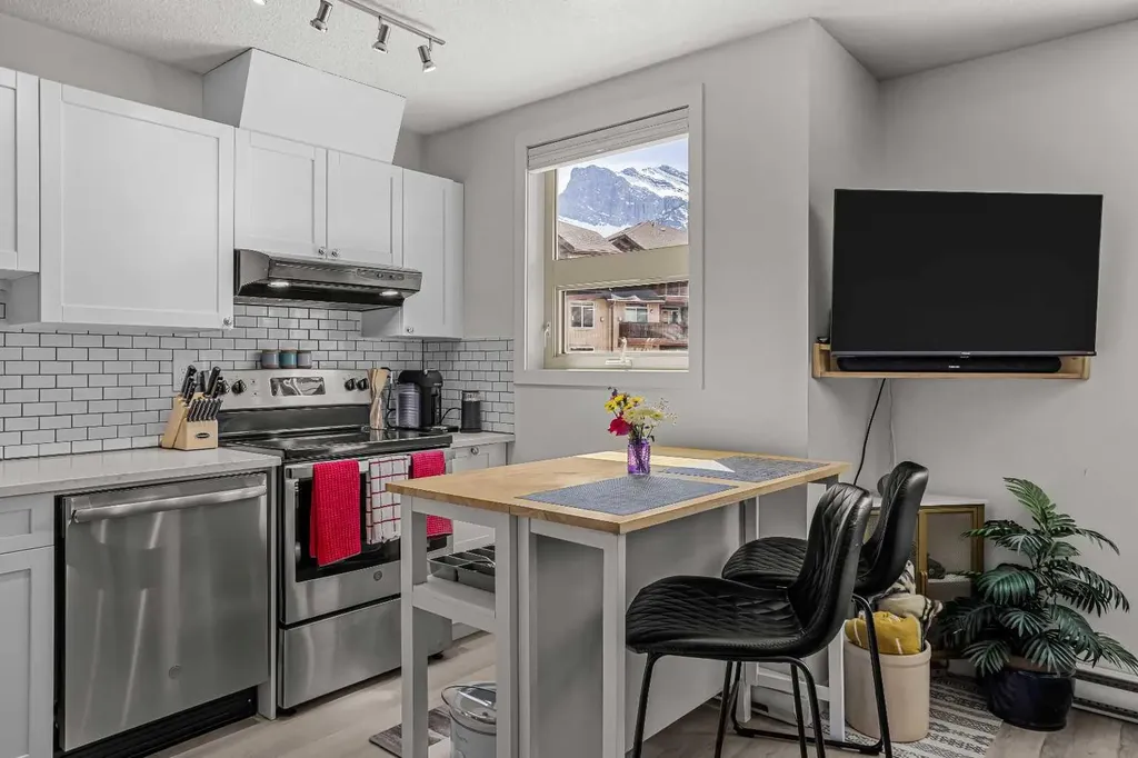 186 Kananaskis Way Canmore AB T1W 0A2