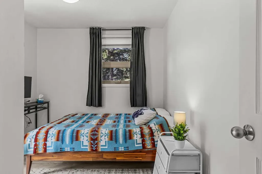 186 Kananaskis Way Canmore AB T1W 0A2
