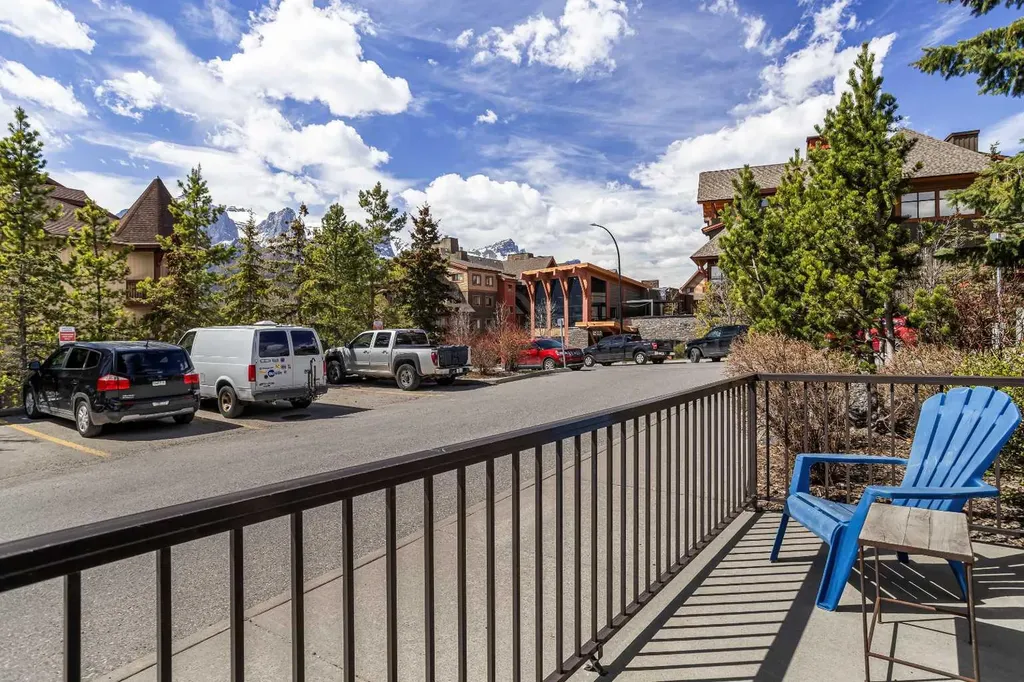 186 Kananaskis Way Canmore AB T1W 0A2