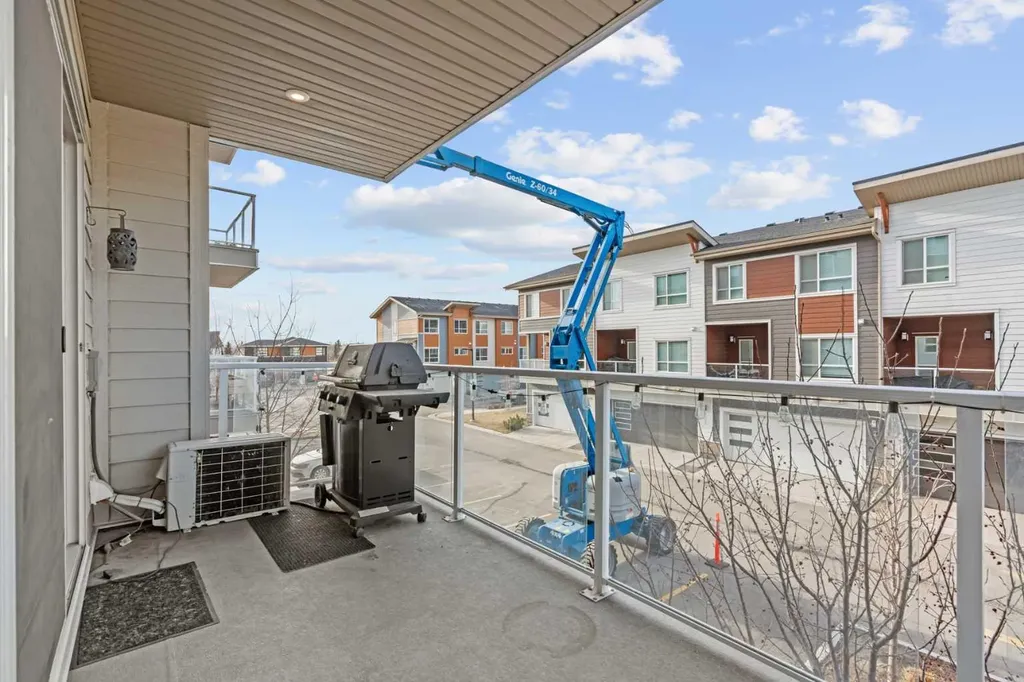370 Harvest Hills Common Calgary AB T3K2M8