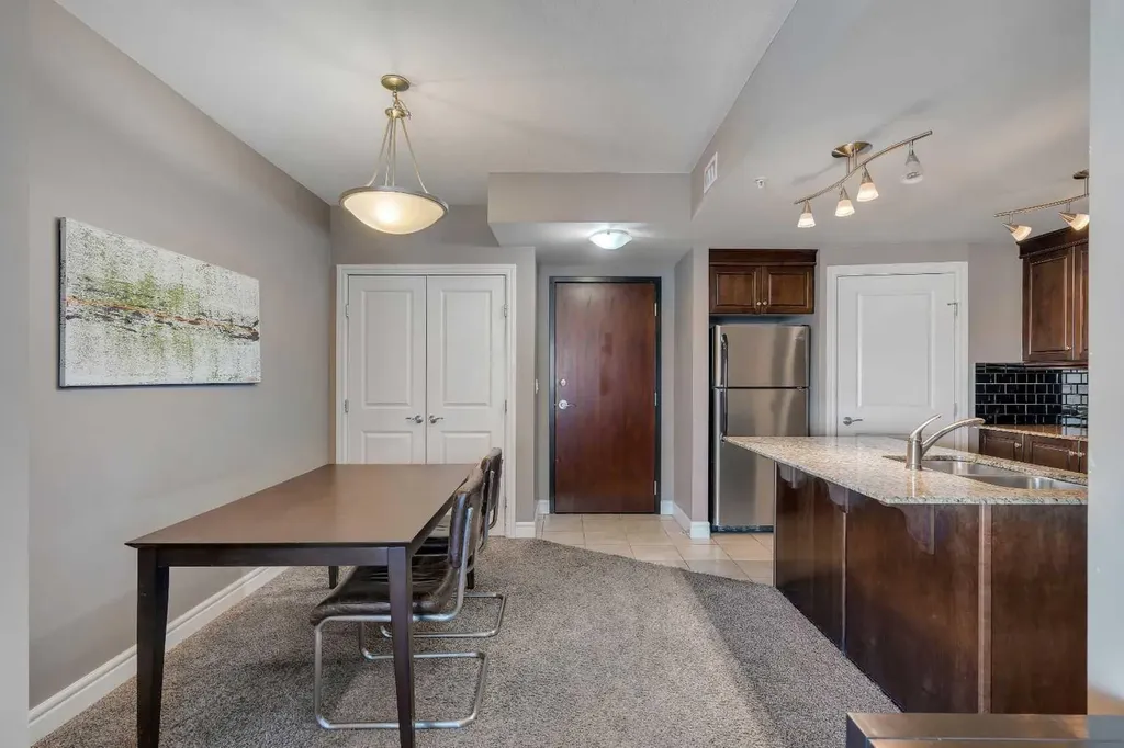910 5 Avenue SW Calgary AB T2P 0C3