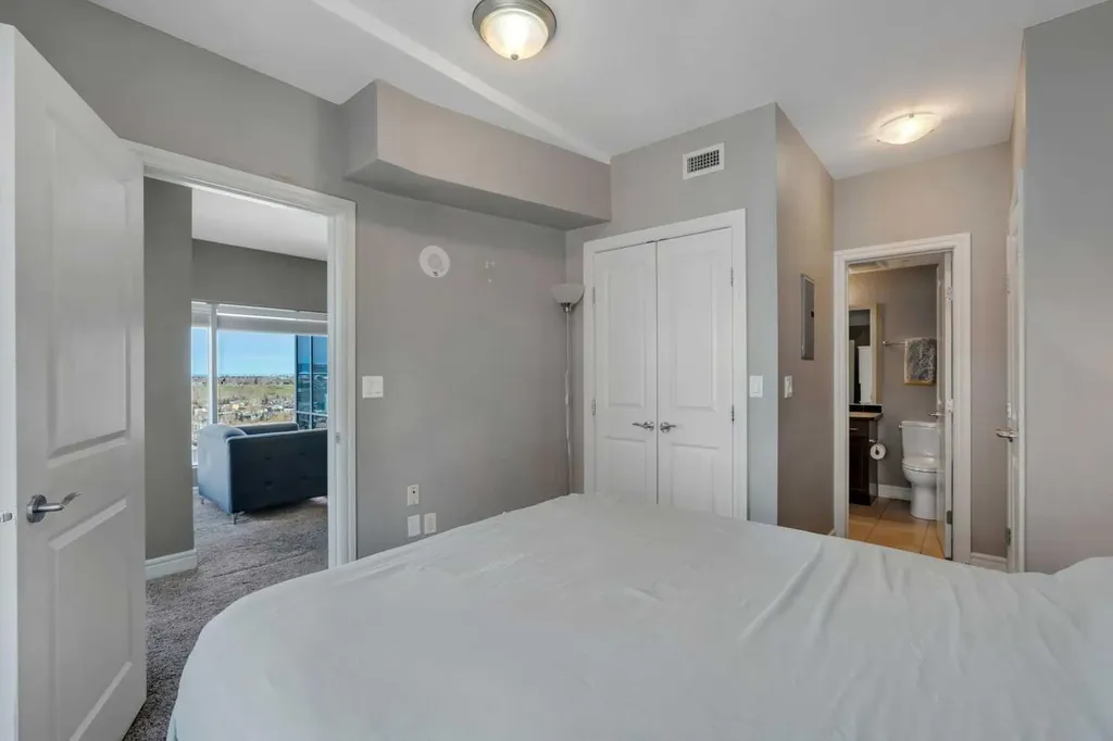 910 5 Avenue SW Calgary AB T2P 0C3