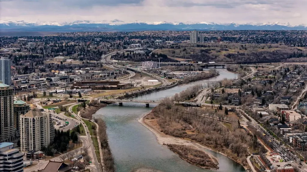 910 5 Avenue SW Calgary AB T2P 0C3