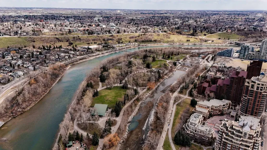 910 5 Avenue SW Calgary AB T2P 0C3