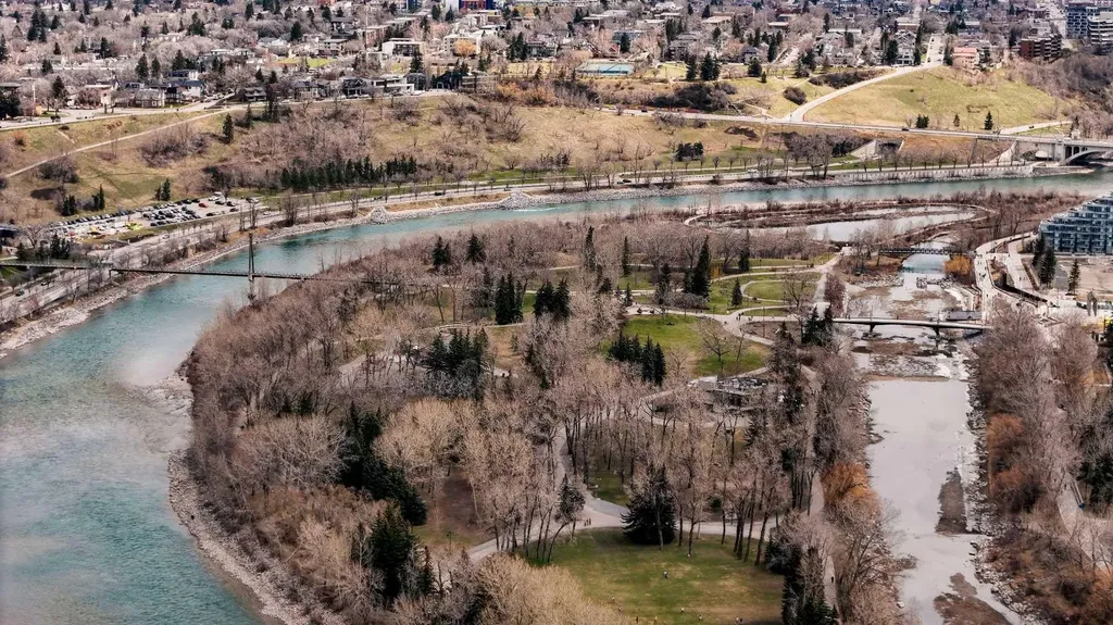 910 5 Avenue SW Calgary AB T2P 0C3