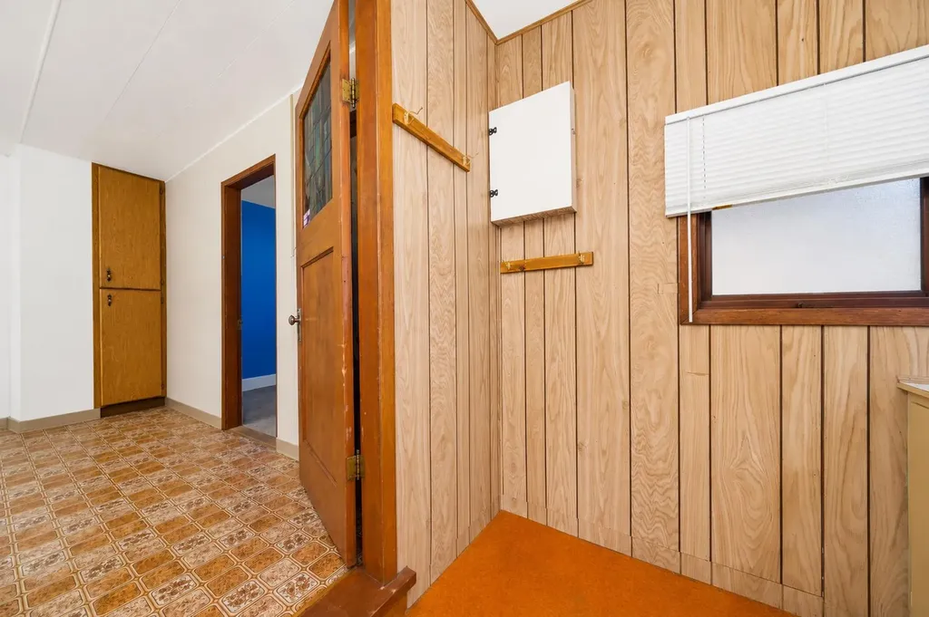 5103 41 Avenue Taber AB T1G 1B2