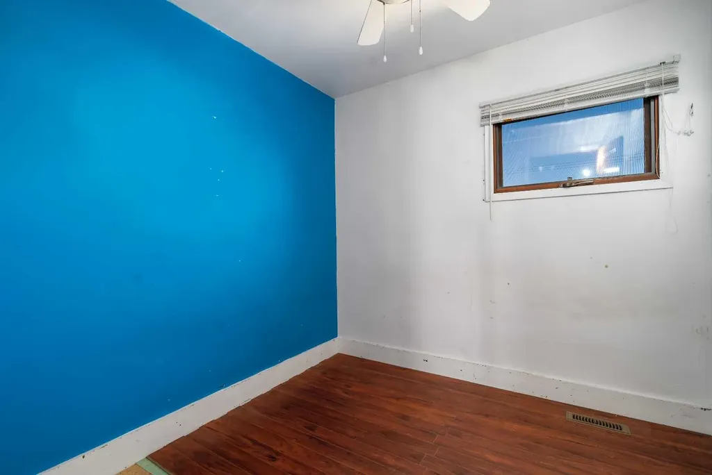 5103 41 Avenue Taber AB T1G 1B2
