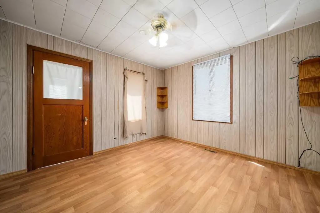 5103 41 Avenue Taber AB T1G 1B2